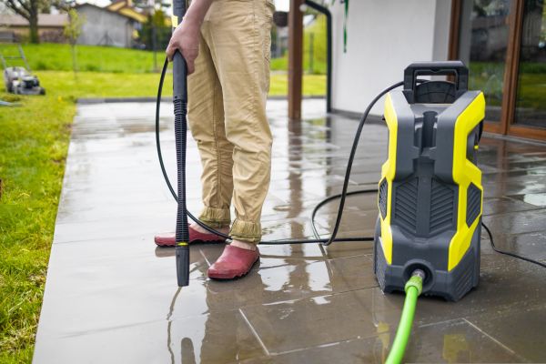 Porch Pressure Washing in Laguna Niguel