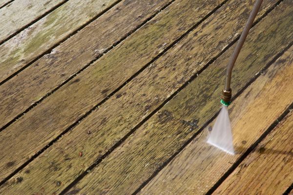 Deck Mold Removal in Laguna Niguel